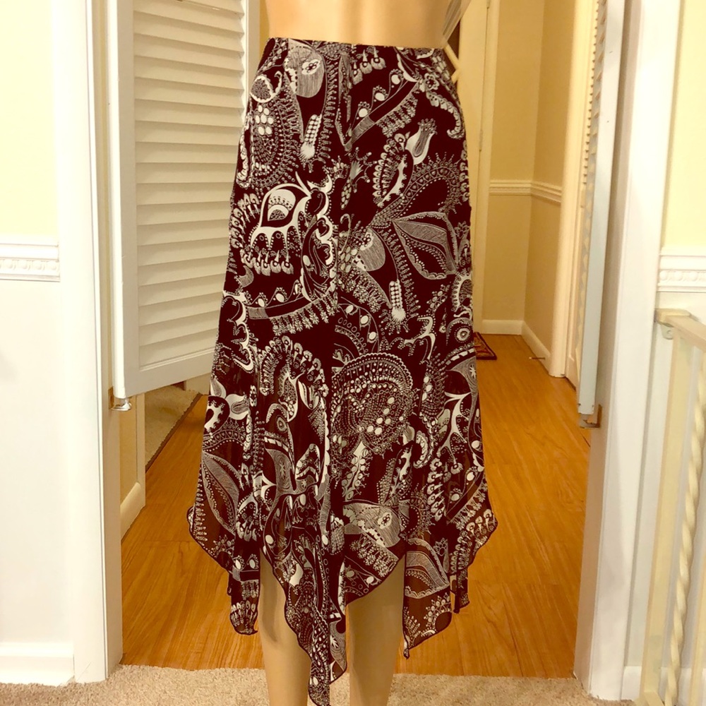 UNIQUE SKIRT by PARAMETER. BLACK and WHITE.